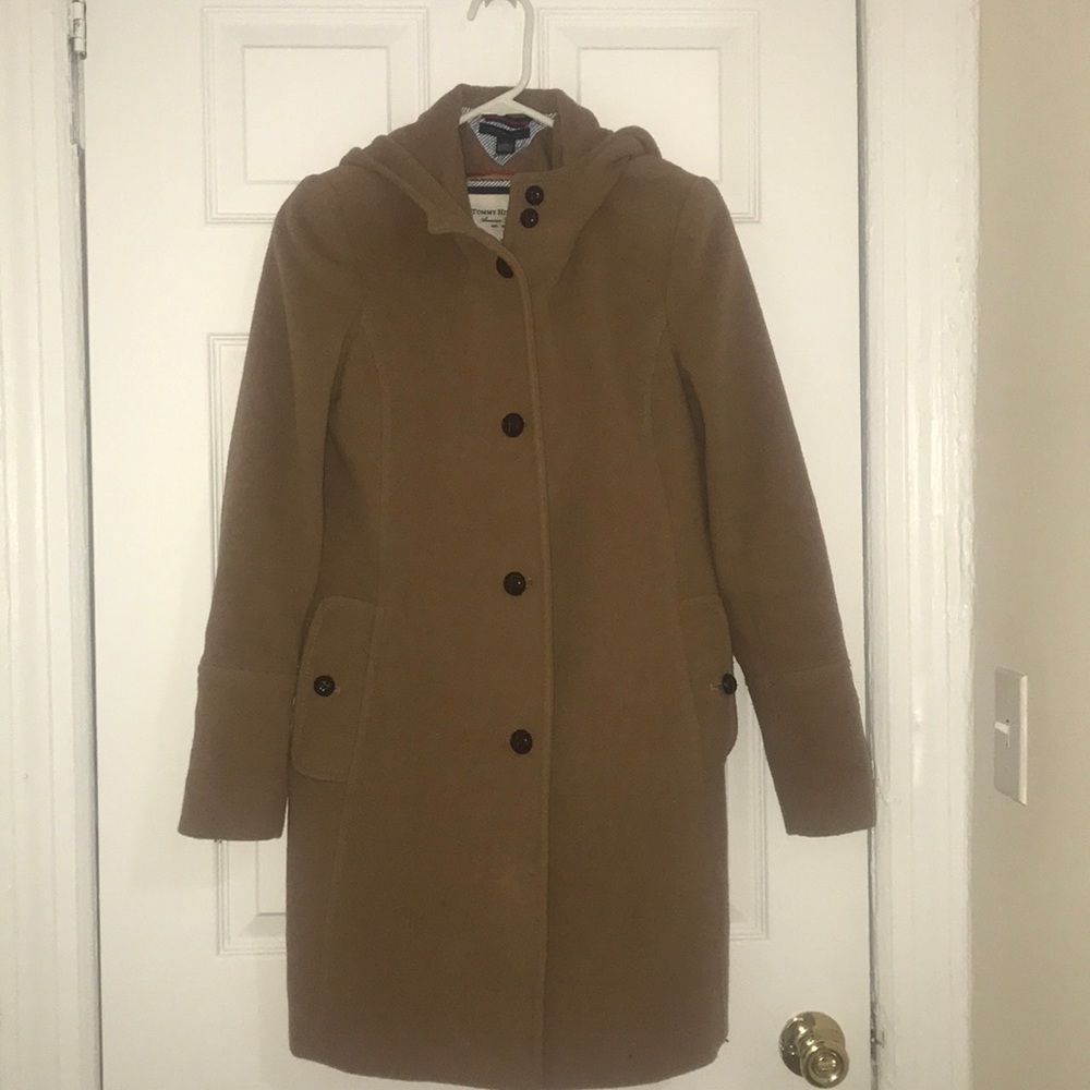 Timeless Tommy Hilfiger camel wool coat